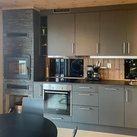 Apartment 3 Bedroom Stunning In