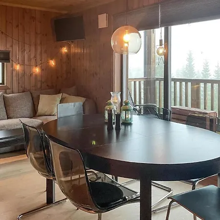 Apartment 3 Bedroom Stunning In *